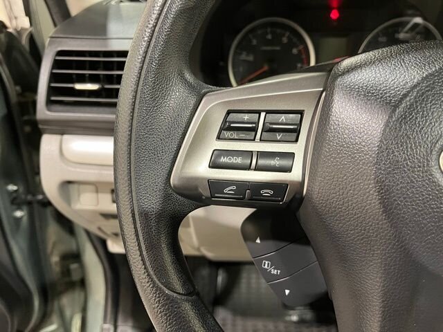 
 2015 Subaru Forester 2.5i Premium full									