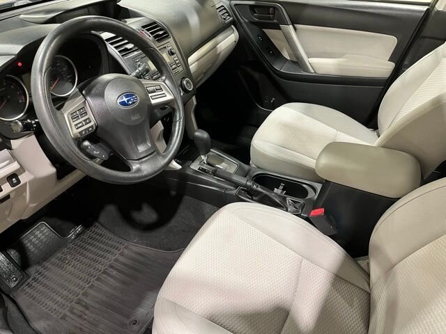 
 2015 Subaru Forester 2.5i Premium full									