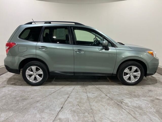 
 2015 Subaru Forester 2.5i Premium full									