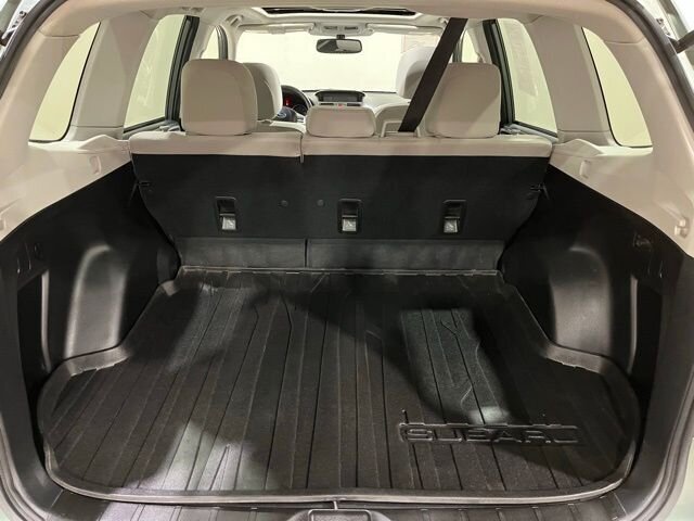 
 2015 Subaru Forester 2.5i Premium full									