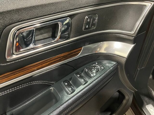 
 2019 Ford Explorer Limited full									