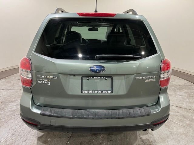 
 2015 Subaru Forester 2.5i Premium full									