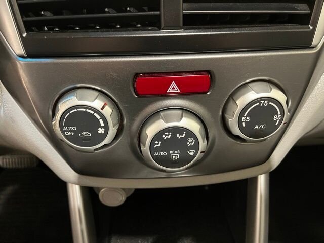 
 2013 Subaru Forester 2.5X Limited full									