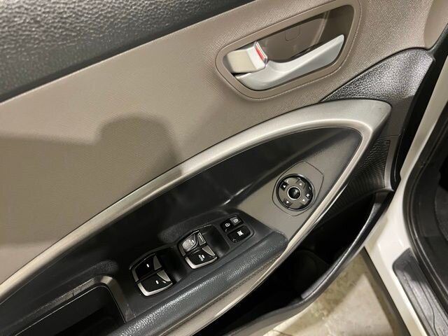 
 2017 Hyundai SANTA FE Sport 2.4 Base full									