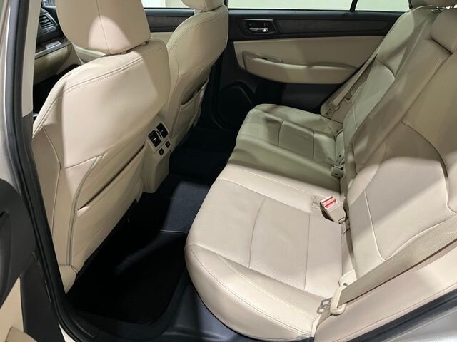 
 2017 Subaru Outback 2.5i Limited full									