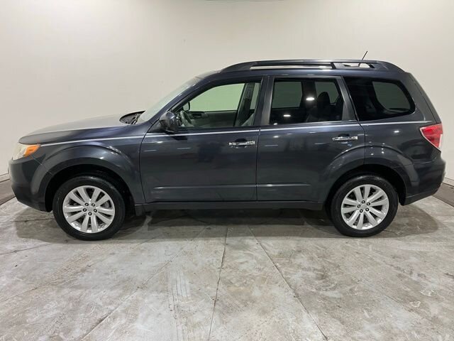 
 2013 Subaru Forester 2.5X Limited full									