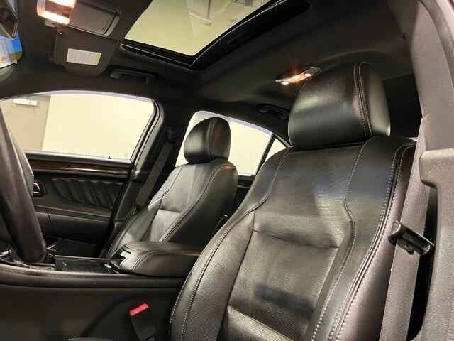 
 2015 Ford Taurus Limited full									