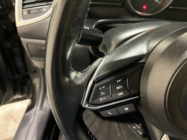 
 2017 Mazda Mazda3 Touring full									