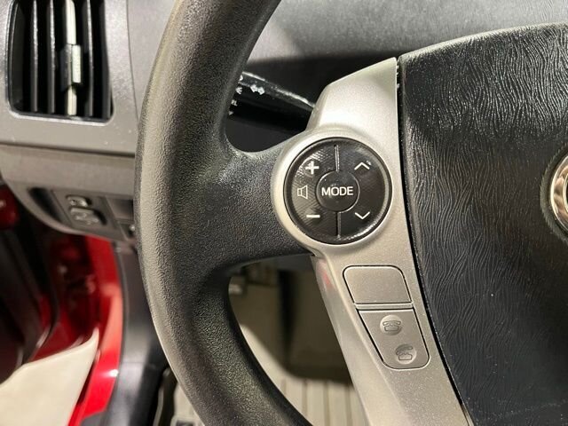 
 2014 Toyota Prius Two full									