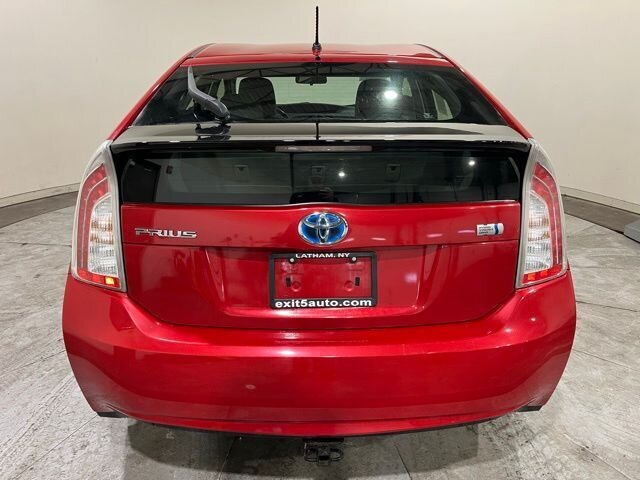 
 2014 Toyota Prius Two full									