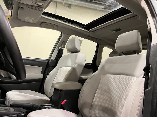 
 2015 Subaru Forester 2.5i Premium full									