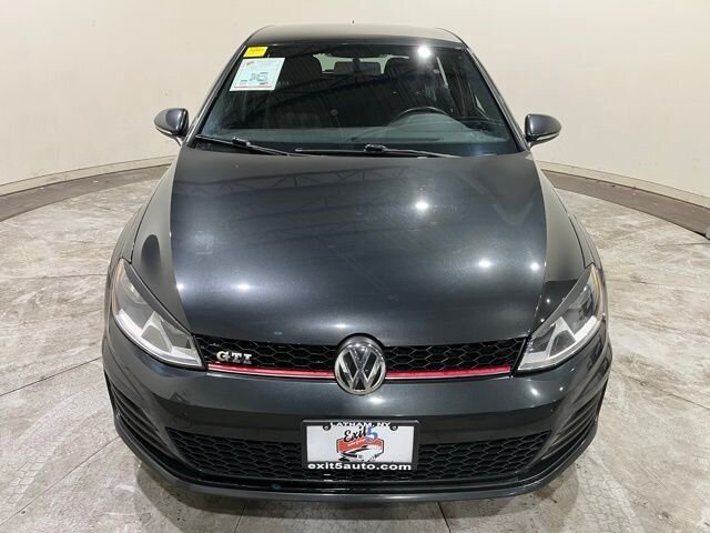 
 2017 Volkswagen Golf GTI S full									