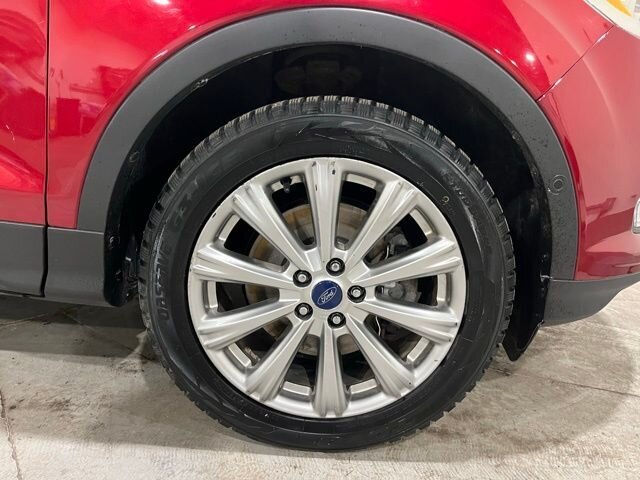 
 2018 Ford Escape Titanium full									