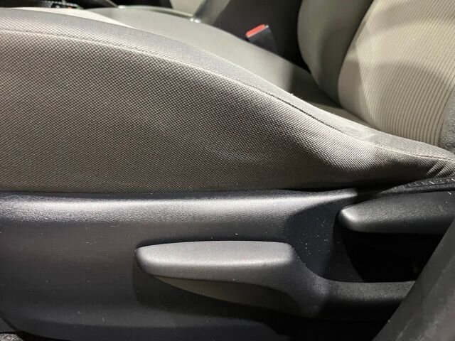 
 2013 Toyota RAV4 LE full									