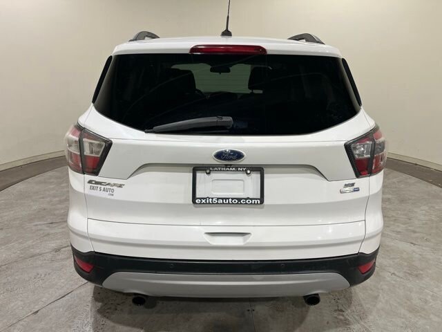 
 2017 Ford Escape SE full									