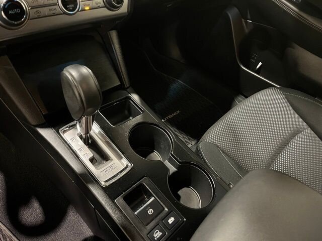 
 2017 Subaru Outback 2.5i Premium full									