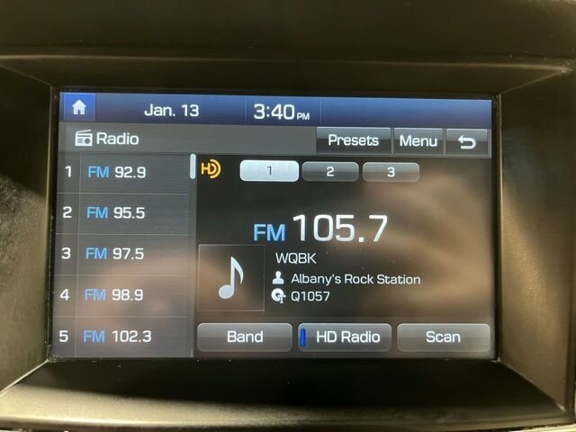 
 2018 Hyundai TUCSON SEL w/ Apple Car Play full									