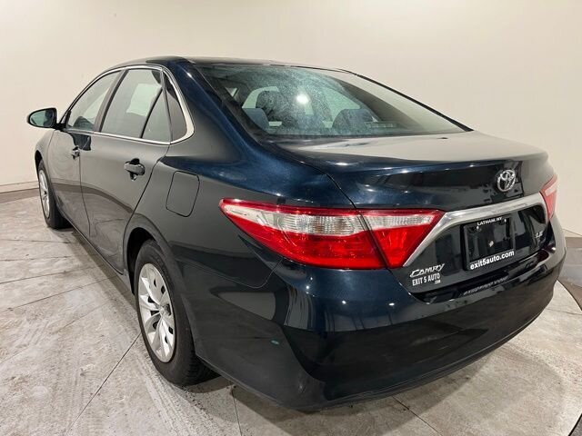 
 2016 Toyota Camry LE full									