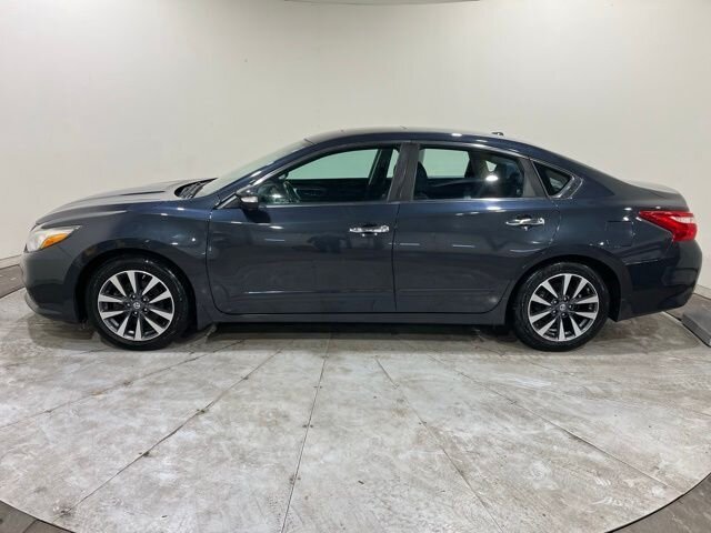 
 2016 Nissan Altima 2.5 SV full									
