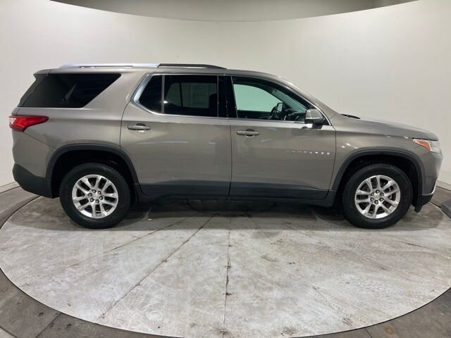 
 2018 Chevrolet Traverse LT Cloth w/1LT full									