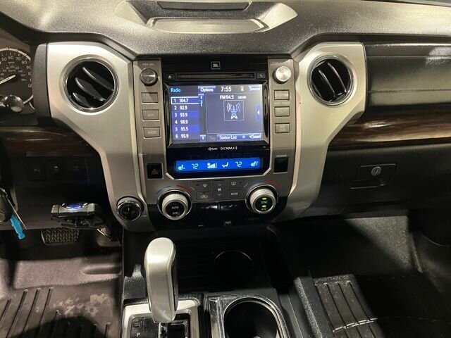 
 2014 Toyota Tundra Limited CrewMax full									