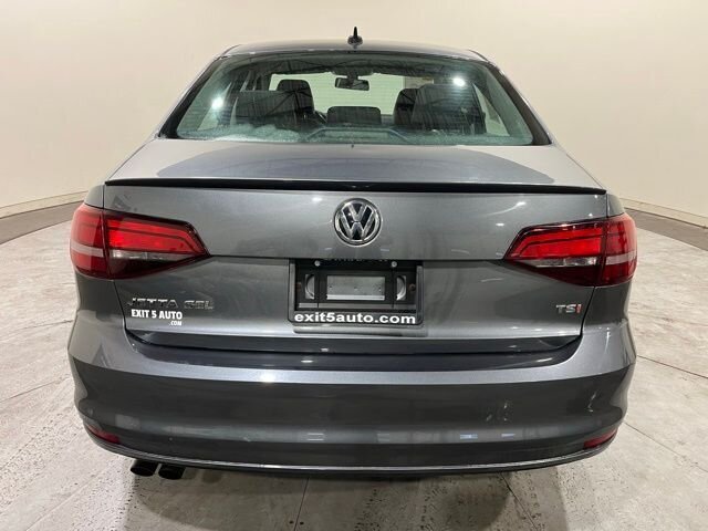 
 2016 Volkswagen Jetta 1.8T SEL full									