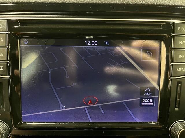 
 2016 Volkswagen Jetta 1.8T SEL full									