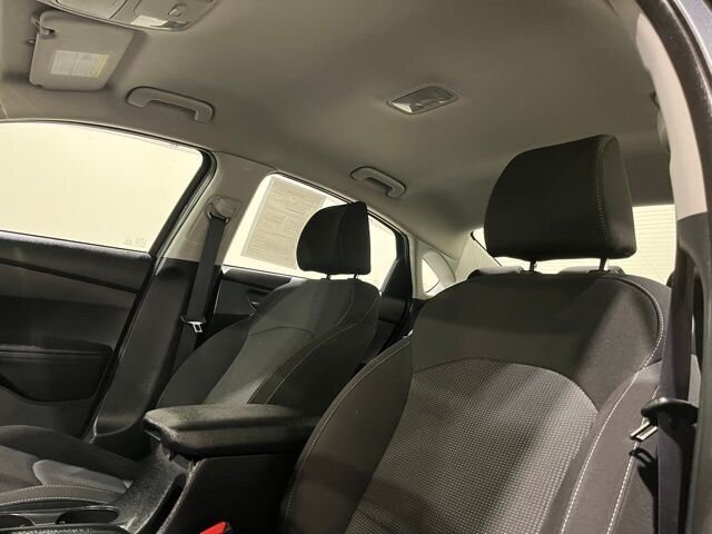 
 2020 Kia Forte LXS full									