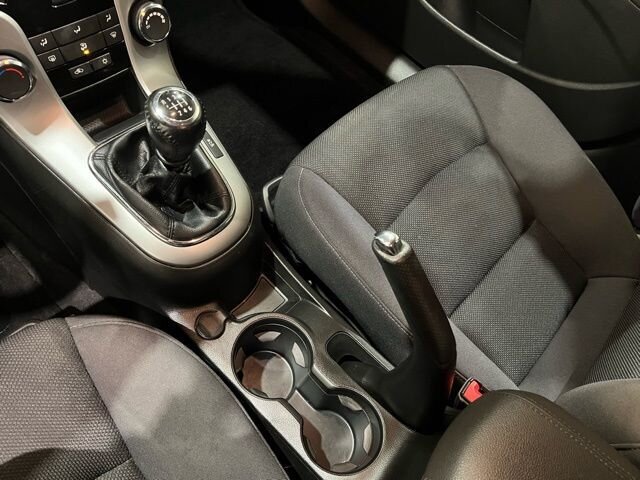 
 2014 Chevrolet Cruze 1LT full									