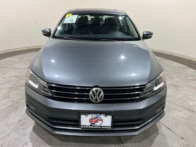 
 2016 Volkswagen Jetta 1.8T SEL full									