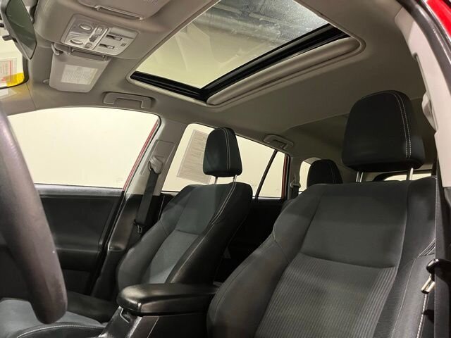 
 2014 Toyota RAV4 XLE full									