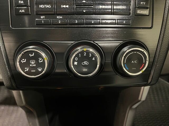 
 2015 Subaru Forester 2.5i Premium full									