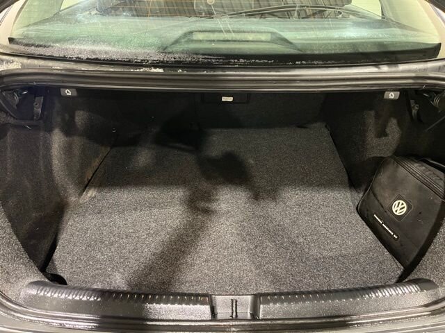 
 2016 Volkswagen Jetta 1.8T SEL full									