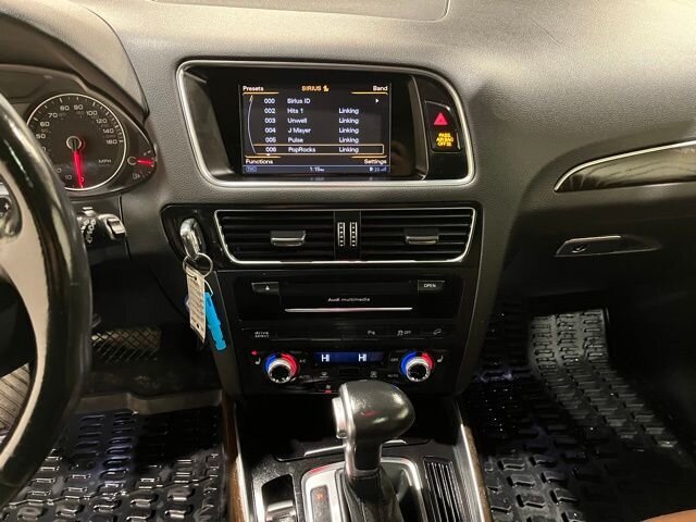 
 2016 Audi Q5 2.0T quattro Premium Plus full									