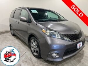 2013 Toyota Sienna SE 8 Passenger