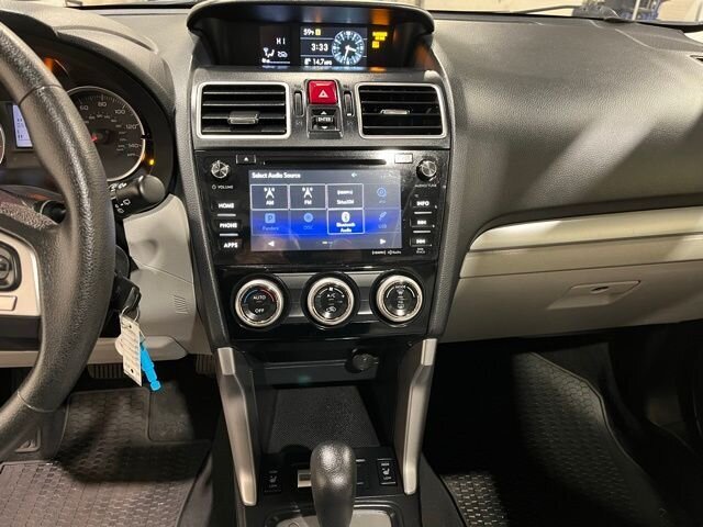 
 2018 Subaru Forester 2.5i Premium full									