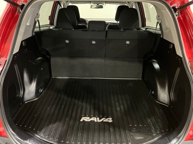 
 2014 Toyota RAV4 XLE full									