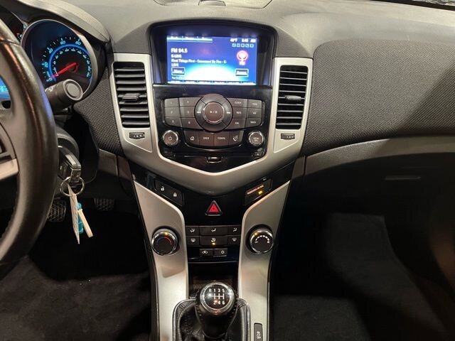 
 2014 Chevrolet Cruze 1LT full									