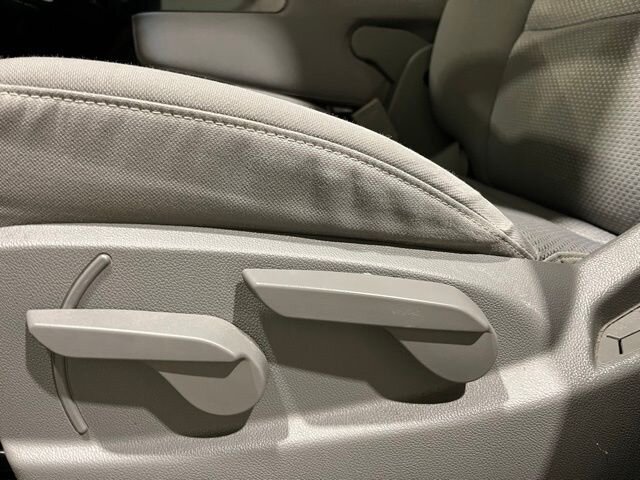 
 2016 Chevrolet Silverado 1500 WT full									