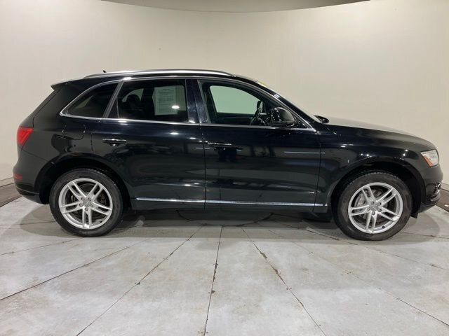 
 2016 Audi Q5 2.0T quattro Premium Plus full									