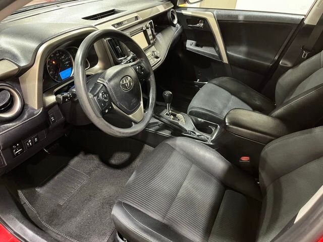 
 2014 Toyota RAV4 XLE full									