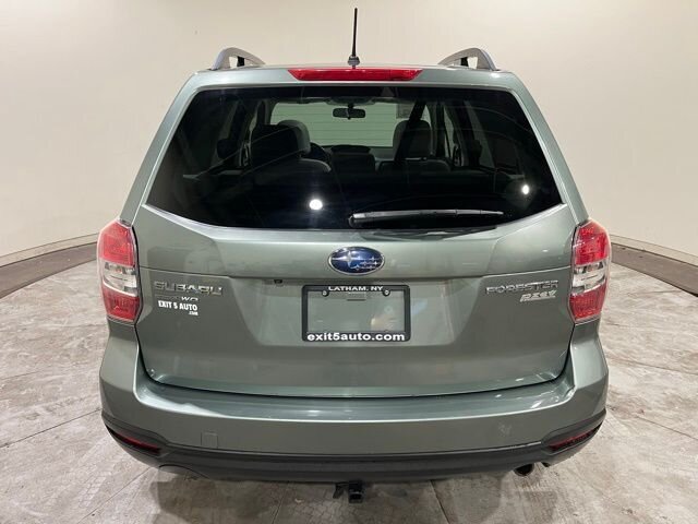 
 2015 Subaru Forester 2.5i Premium full									