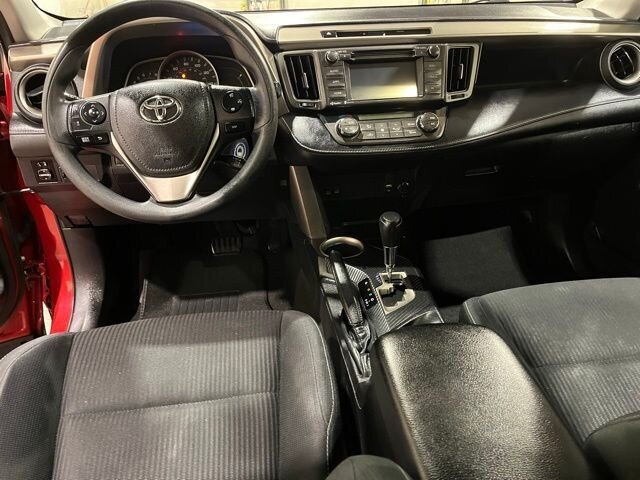 
 2014 Toyota RAV4 XLE full									