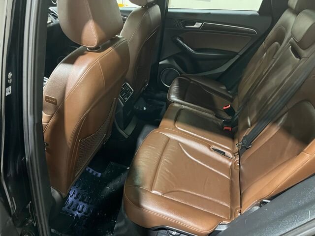 
 2016 Audi Q5 2.0T quattro Premium Plus full									