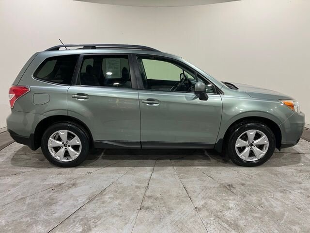 
 2015 Subaru Forester 2.5i Premium full									
