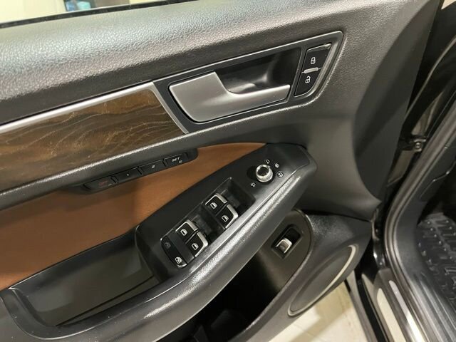 
 2016 Audi Q5 2.0T quattro Premium Plus full									