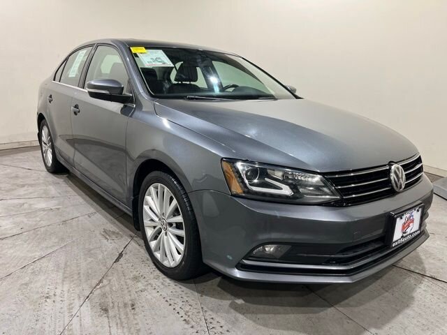 
 2016 Volkswagen Jetta 1.8T SEL full									
