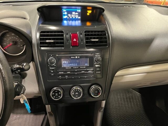 
 2015 Subaru Forester 2.5i Premium full									