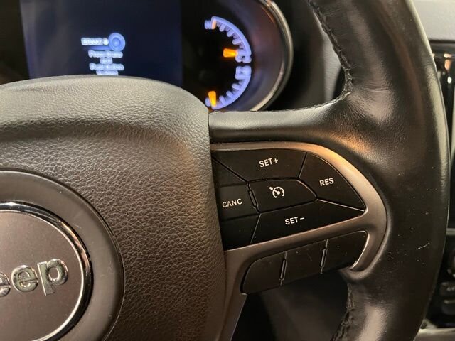 
 2020 Jeep Grand Cherokee Altitude full									