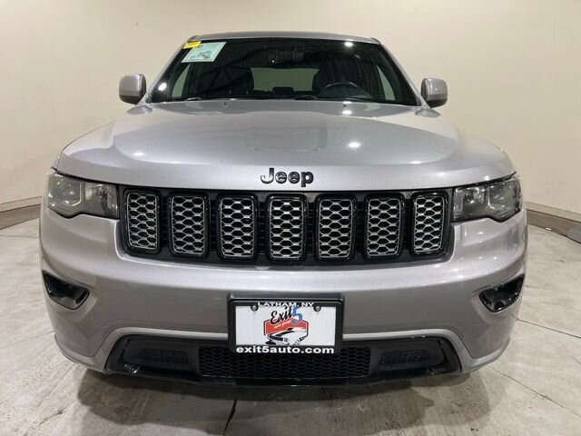 
 2020 Jeep Grand Cherokee Altitude full									